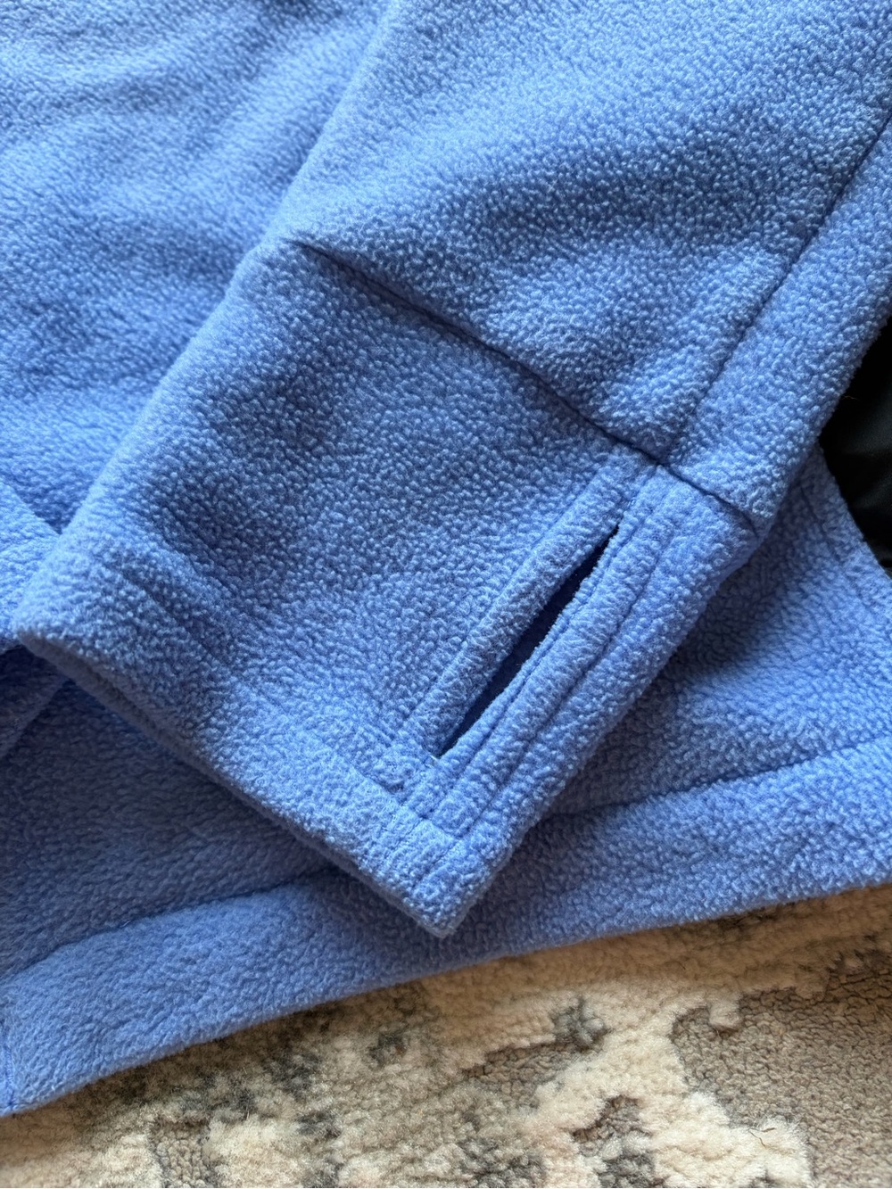 Columbia Woman’s Light Blue Fleece Jacket with Black Panels - Picture 3 of 4
